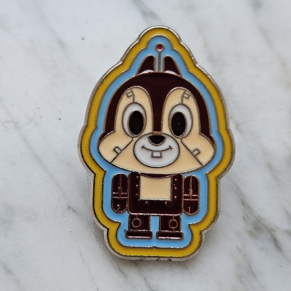 Robot Chip From Chip And Dale Hong Kong Disneyland Disney Pin - Picture 1 of 2